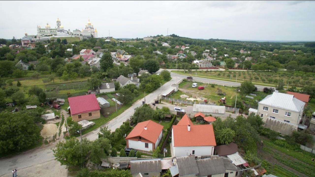 Willa Sadyba Pochayiv Poczajów Zewnętrze zdjęcie